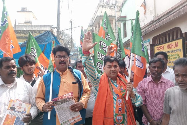 भाजपा नेता कृष्णा प्रसाद की उपस्थिति में वार्ड 48 में जनसंपर्क अभियान