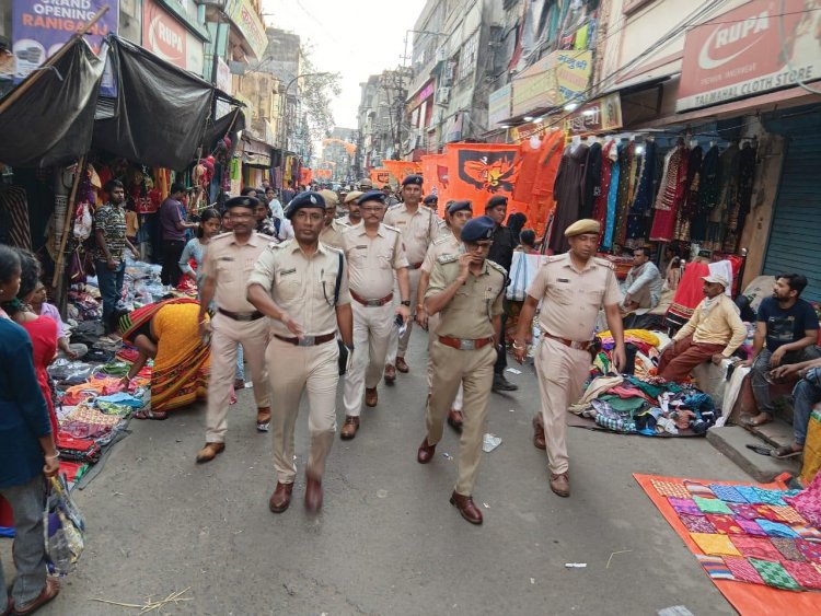 रामनवमी पर रानीगंज की सड़कों पर उतरा पुलिस बल CP डॉ प्रणव कुमार ने खुद संभाली कमान