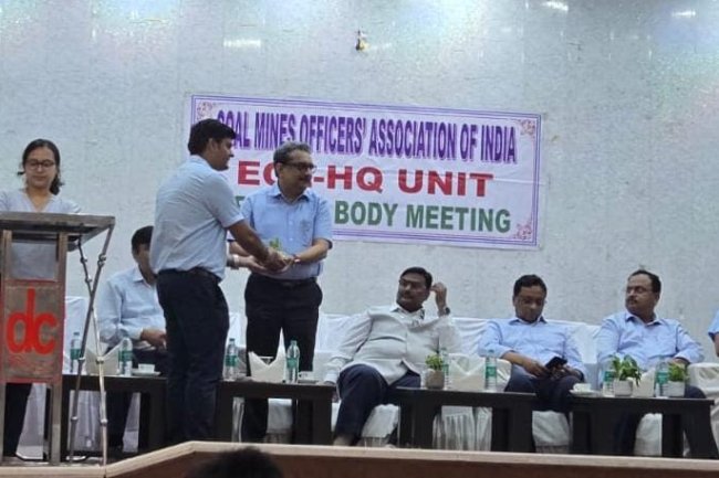 कोल माइंस ऑफिसर्स एसोसिएशन ऑफ इंडिया सीएमओएआई ईसीएल मुख्यालय शाखा की सामान्य सभा सफलतापूर्वक संपन्न